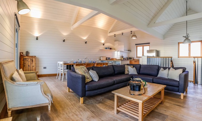 East Wittering House | Beachfront Home in West Wittering with Ocean Views