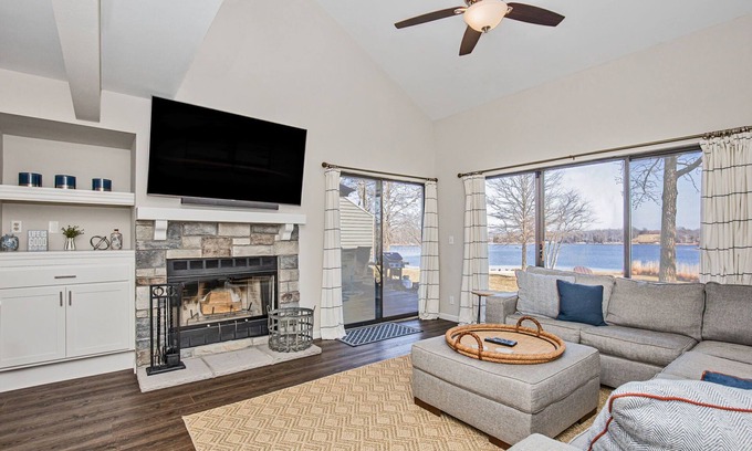 Innsbrook Condo | Waterfront Condo on Aspen Lake with Pool & Family Perks