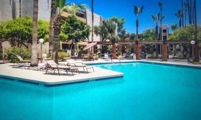 South Scottsdale Condo | Elegant Condo with Pool & Spa in Old Town Scottsdale