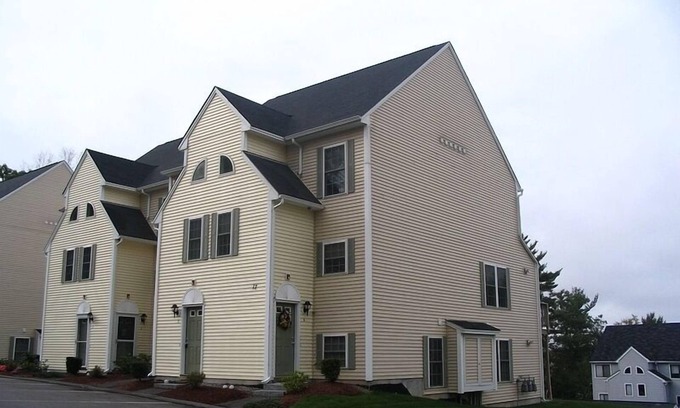 Laconia Condo | Idyllic Lake Winnipesaukee Condo with Breathtaking Views