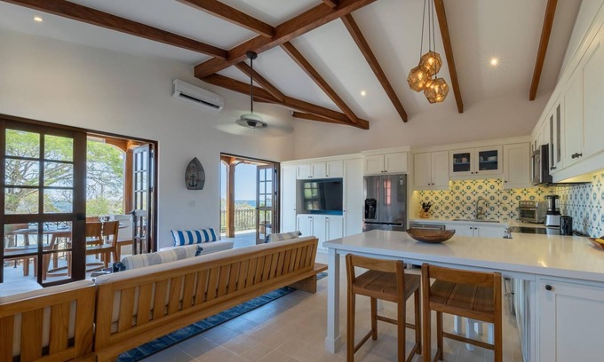 Las Catalinas Condo | Beautiful Ocean View Condo Steps from the Beach