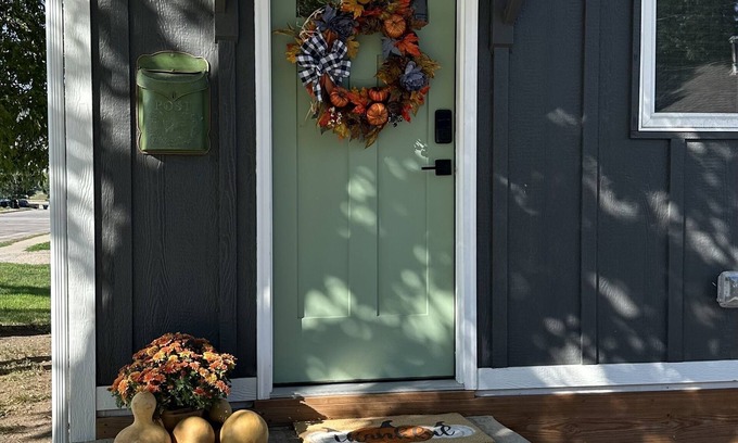 Sturgis House | Charming Cottage on Main Street Sturgis - Guest Rated 10/10