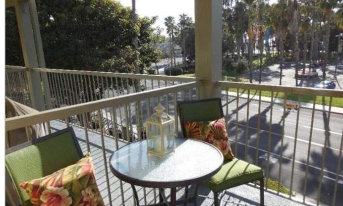 Port Hueneme Condo | Beachfront Condo with Ocean View & Top Guest Rating 9.4