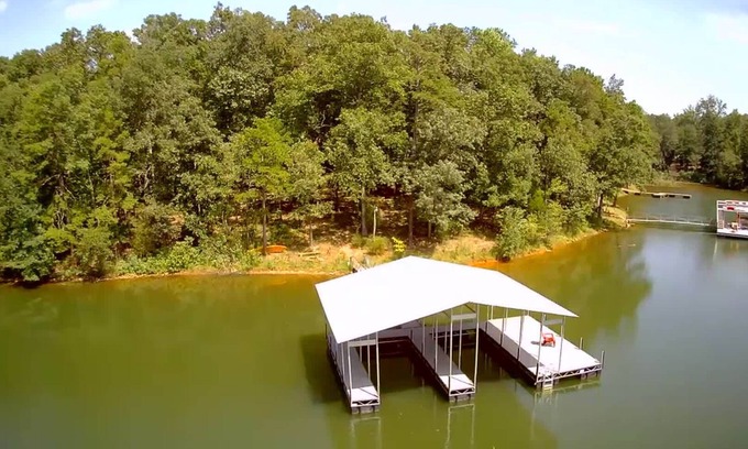 Reed Creek House | Tranquil Lakefront Retreat - Pet-Friendly Paradise Awaits!
