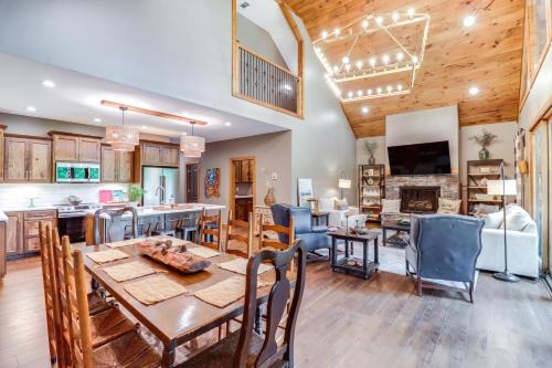 Drasco House | Inviting Drasco Home Steps from Greers Ferry Lake