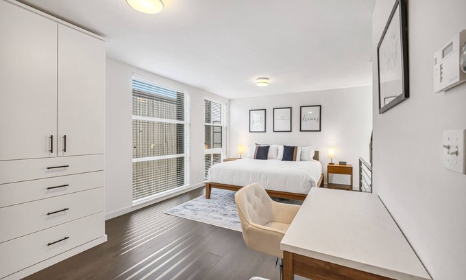Green Lake House | Eco-Friendly Home in Green Lake with Pet-Friendly Amenities