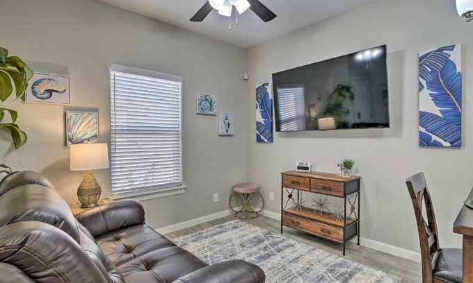 Edinburg Apartment | Charming Edinburg Getaway - Family-Friendly & Spa Access