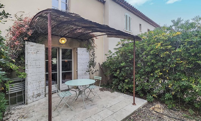 Saint-Laurent-de-la-Cabrerisse House | Inviting Vacation Home with Spa & Family-Friendly Amenities