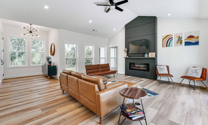 Harrison House | Idyllic Harrison Getaway with Patio and Kayak Access