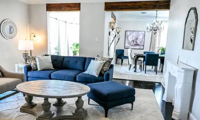 Highlands - Perkins House | Inviting Home Near LSU: 4 Bedrooms with Family-Friendly Amenities
