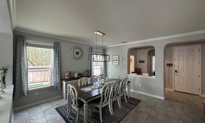 San Antonio House | Ideal Family Retreat Near SeaWorld & Six Flags - 9.8/10