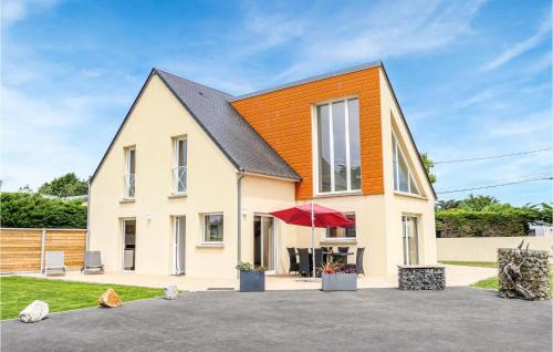 Saint-Germain-sur-Ay House | Family-Friendly 3 Bedroom Home in St. Germain-Ay-Plage