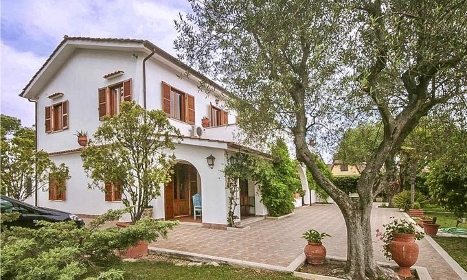 Tor San Lorenzo House | Inviting Home in Ardea with Family-Friendly Kitchen