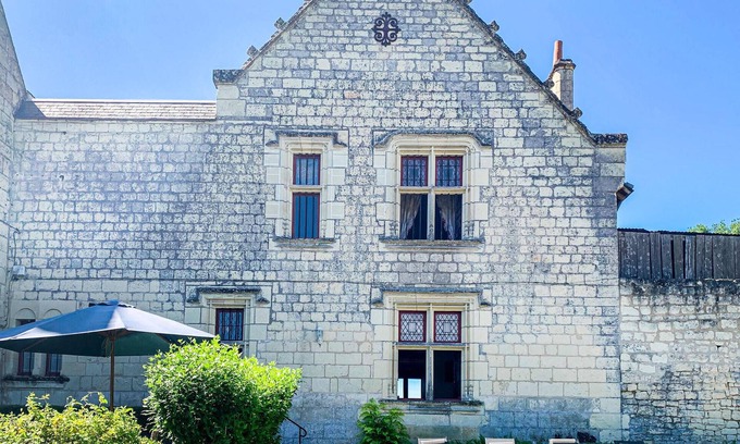 Chinon House | Family-Friendly 3-Bedroom Stay in Scenic Chinon