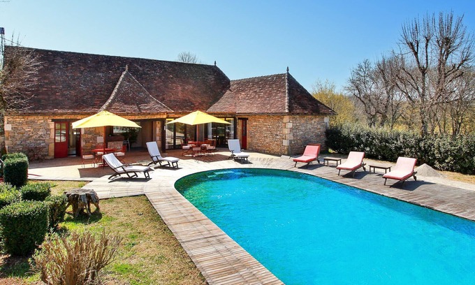 Durbans House | Spacious 4 Bedroom Accommodation in Durban with Pool & Spa