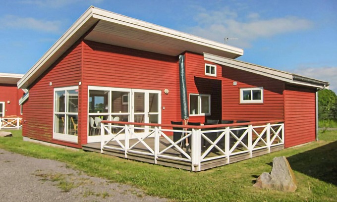 Gudhjem House | Family-Friendly 2 Bedroom Retreat with Ocean Views in Gudhjem