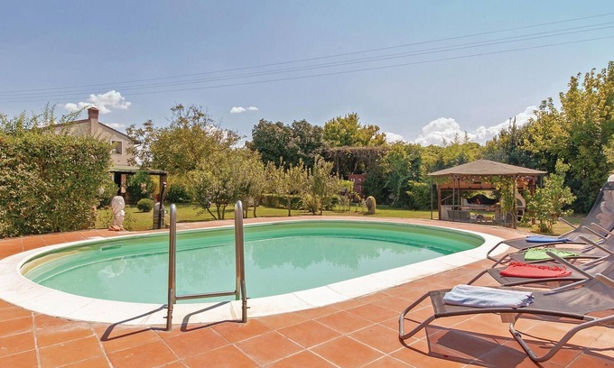 Calcinaia House | Spacious 2-Bedroom Accommodation in Fornacette PI