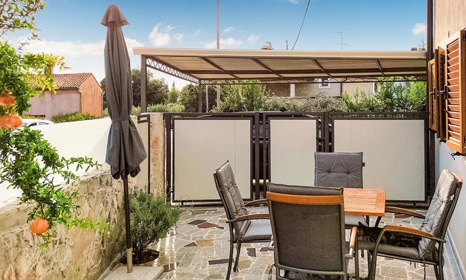 Umag House | Cozy North Istria Vacation Home with Terrace Awaits You