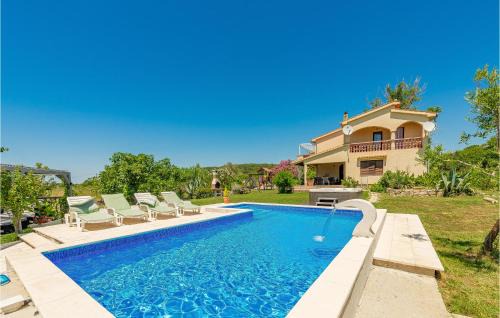 Ljubac House | Pet-Friendly 6 Bedroom Retreat with Pool in Ljubac