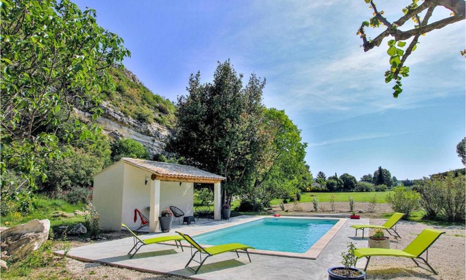 Merindol House | Family-Friendly 5 Bedroom Home with Pool in Merindol