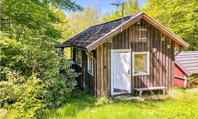 Ljung House | Inviting Home in Mollaryd with Free Wifi and Pet-Friendly