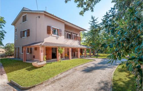Monteguiduccio House | Welcoming Home in Ponzano Di Fermo with Free Wifi