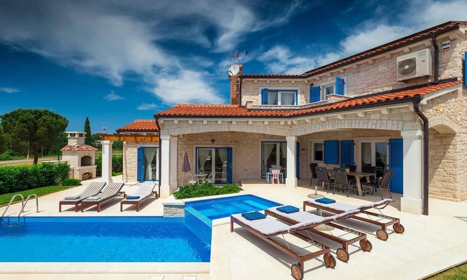 Tar-Vabriga House | Villa Torre IV: Private Pool Near Porec's Best Attractions