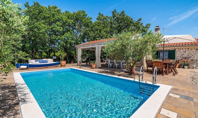 Municipality of Posedarje House | Discover Zadar-Posedarje: Beachfront Bliss Awaits You