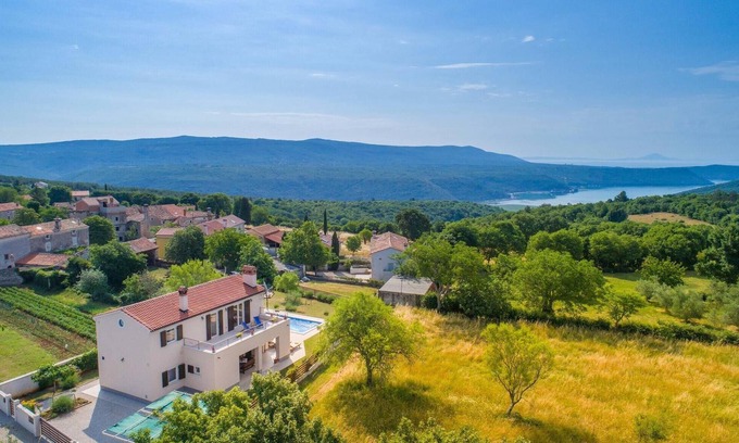 Puntera House | Elegant Vacation Home with Pool and Riviera Views