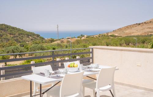 Realmonte House | Family-Friendly Home in Realmonte with Full Kitchen