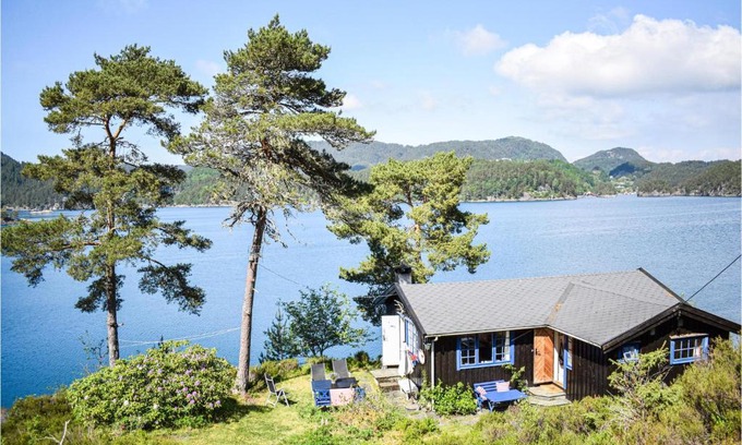 Vinnes House | Beautiful Home in Reksteren with Oceanfront Views