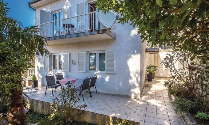 Selce House | Pet-Friendly 3 Bedroom Retreat with Ocean View in Selce