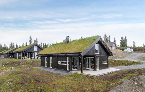 Sjusjoen House | Elegant Home in Sjusjøen with Family-Friendly Kitchen