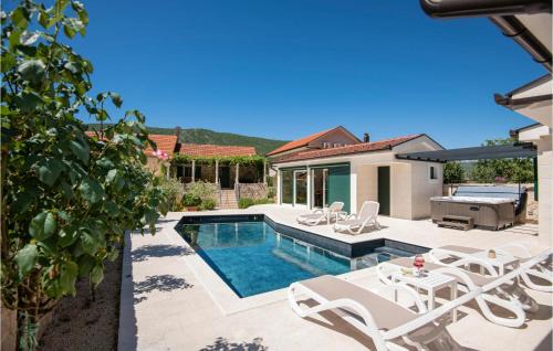 Slivno House | Beautiful Home in Slivno with Heated Pool & Hot Tub
