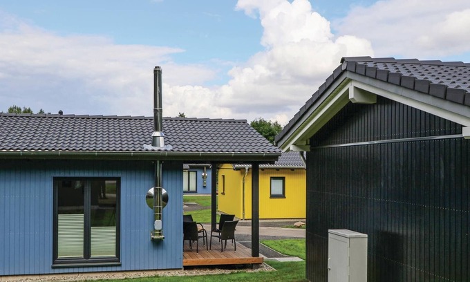 Thale House | Modern 2-Bedroom Retreat in Thale with Spa and Breakfast