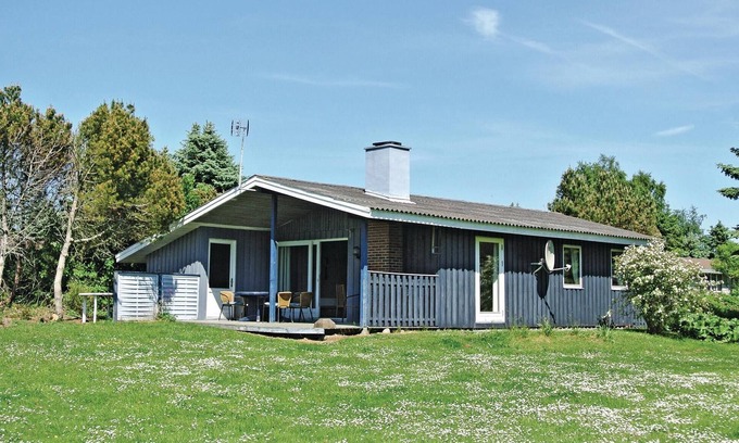 Tranekaer House | Beachfront Retreat: Steps to Water & Pet-Friendly Amenities
