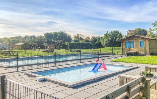 Tzummarum House | Welcoming Home in Tzummarum with Wifi & Pet-Friendly Amenities