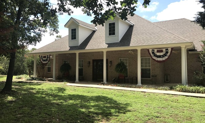 Pawhuska House | Family-Friendly Retreat in Upscale Neighborhood - 9.8/10
