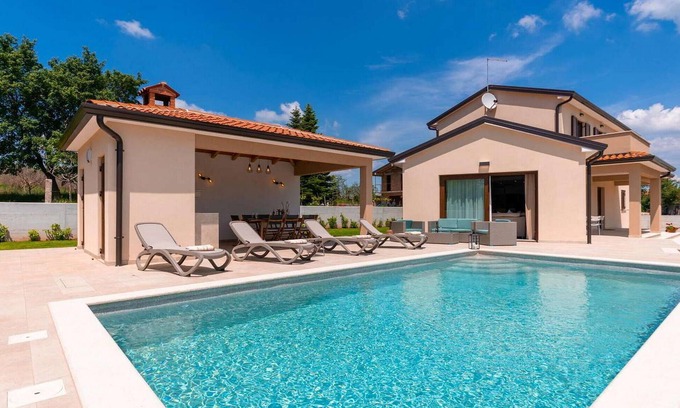 Vizinada House | Villa Alena: Newly Built Holiday Home with Pool near Porec