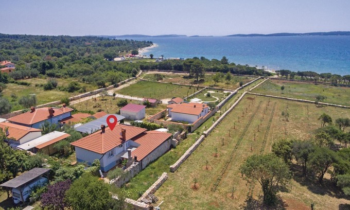 Peroj House | Ideal Beachside Retreat with Oceanfront Views and Spa