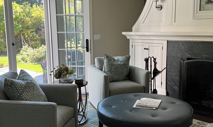 South Duxbury House | Beautiful Beach Home with Kitchen, Rated 10/10 by Guests