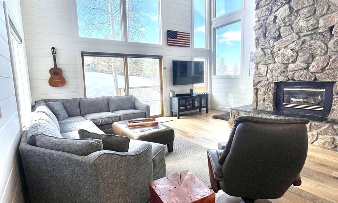 Steamboat Springs House | Elegant Home Near Skiing with Private Sauna and Garage