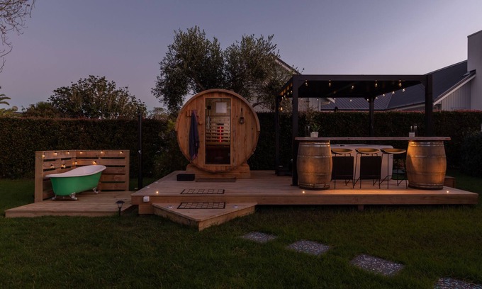 Point Wells House | Relaxing Retreat with Hot Tub & Sauna at Omaha Estuary