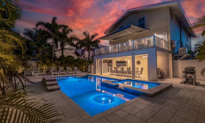 Indian Rocks Beach House | Irresistible IRB Sunshine Stay with Pool & Oceanfront Views