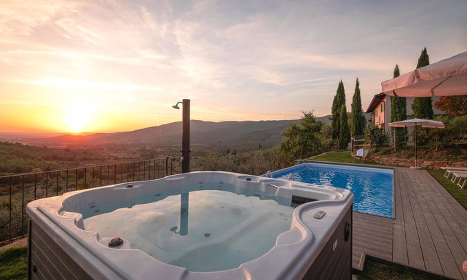 Pieve di Chio House | Idyllic Tuscan Home with Pool & Breathtaking Views