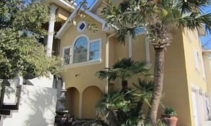 Legend Hills Condo | Stylish La Cantera Condo Near Top San Antonio Attractions