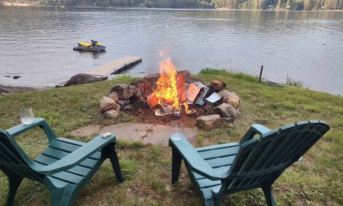 Hadley House | Gorgeous lake view