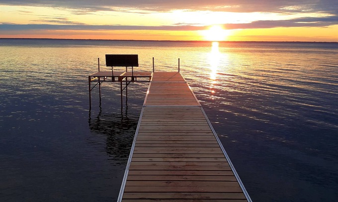 Village of Harrison House | Unforgettable Lake Winnebago Sunsets with Family-Friendly Amenities