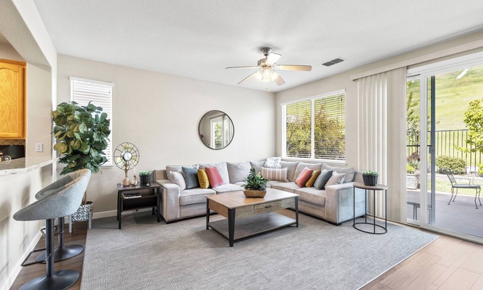 Greater Sacramento House | Bright and Cozy Updated Folsom Home with Family Amenities