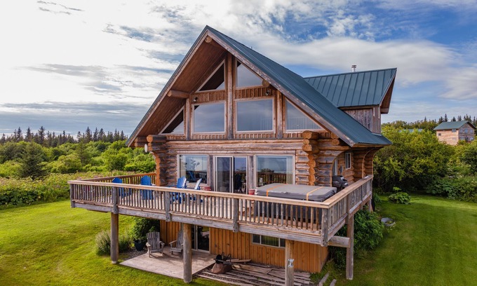 Homer House | Inviting Log Home with Ocean View, Hot Tub & Fire Pit